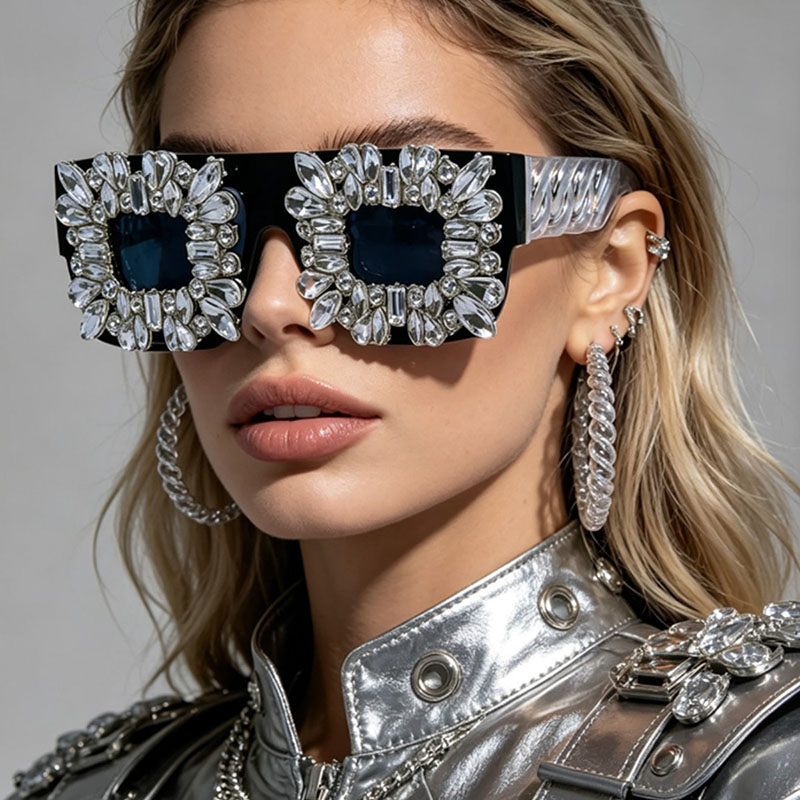 Exaggerated Bling Rhinestone S - Sunglass Retainer Cord บทวิจารณ์และราคา